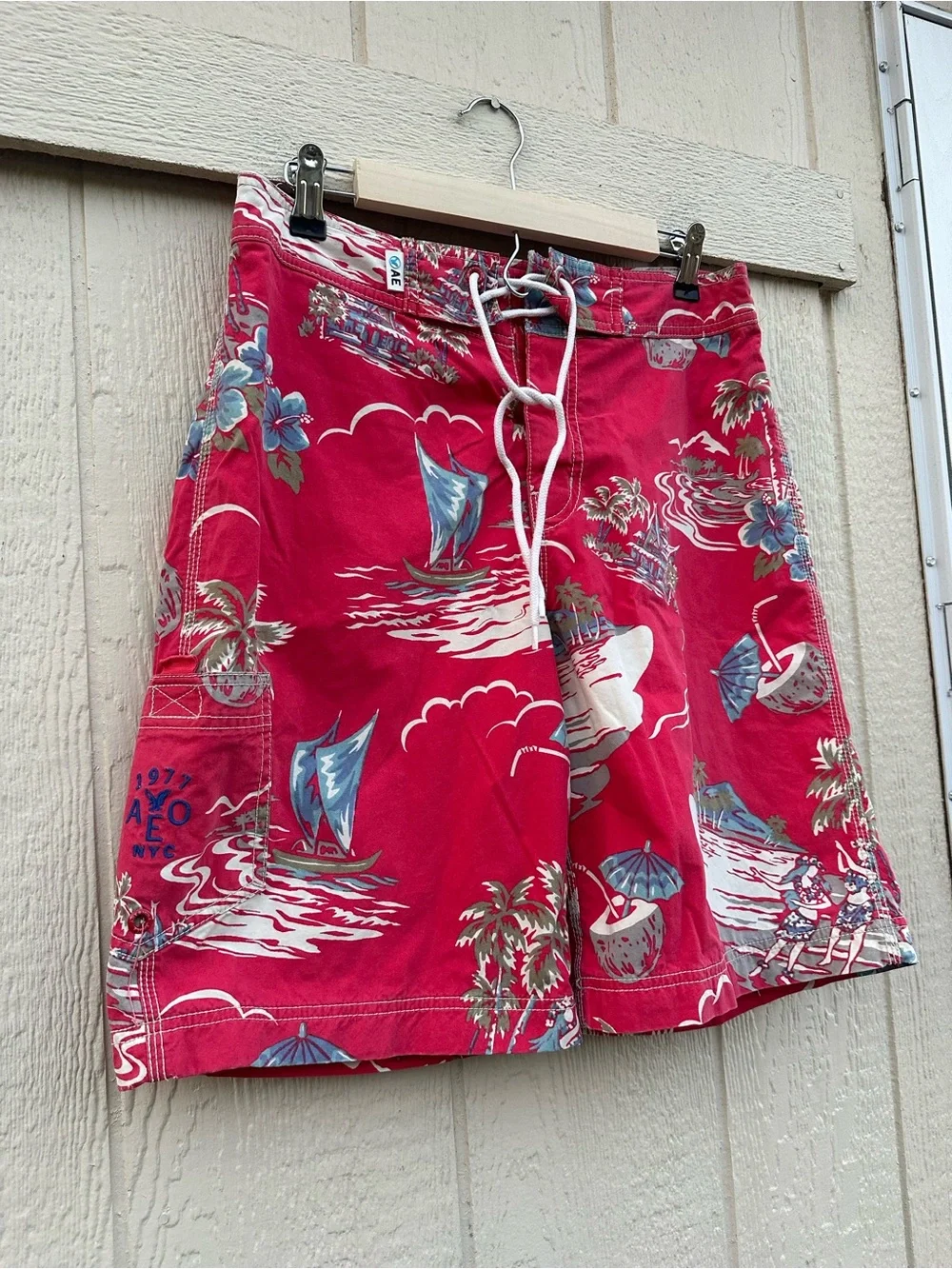 Vintage American Eagle Swim Suit Men’s Size 30 Red Hawaiian Beach Surfboard 🏄